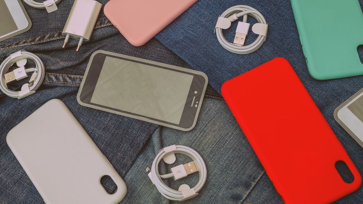 Bersihkan Casing Dengan Alkohol (Canva.com) Bersihkan Casing Dengan Alkohol (Canva.com)