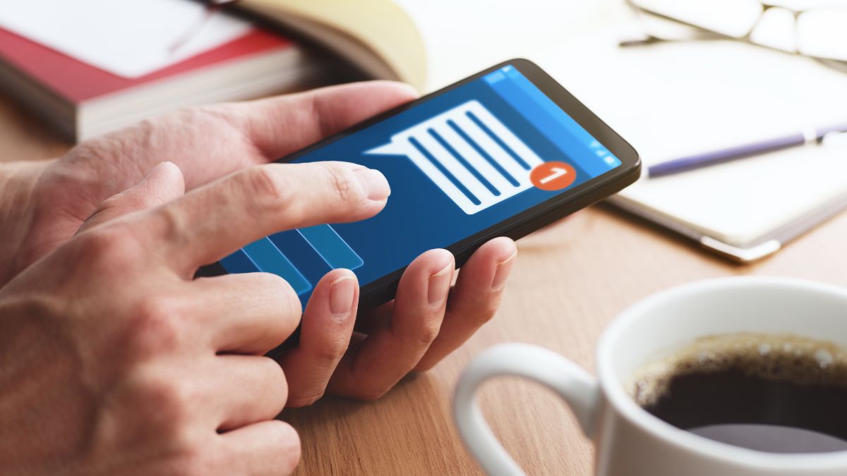 Cara Menghilangkan Iklan di HP OPPO dari Notifikasi (Canva) Cara Menghilangkan Iklan di HP OPPO dari Notifikasi (Canva)